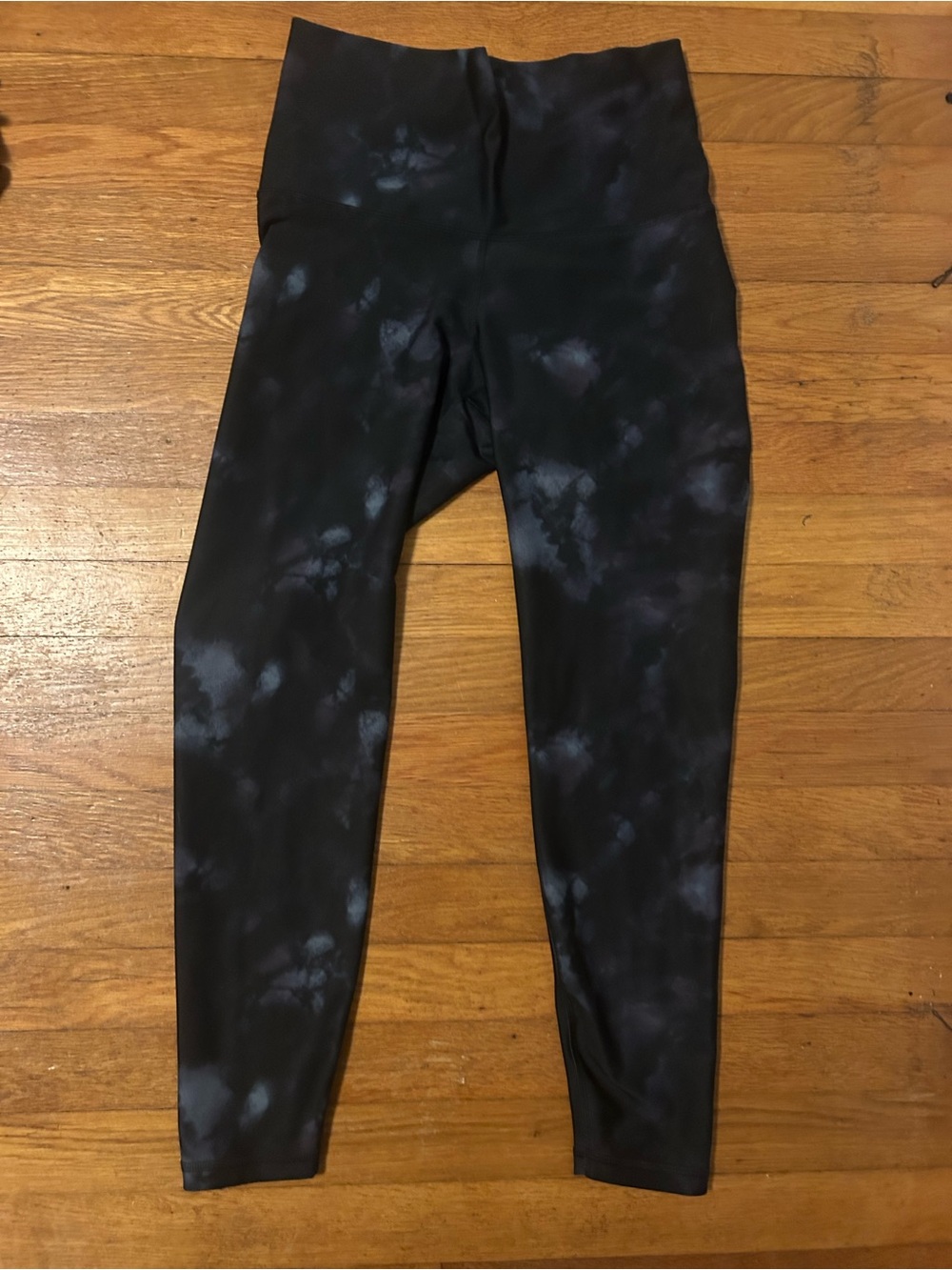Old Navy Black and Gray Tie-Dye High-Waist Leggings